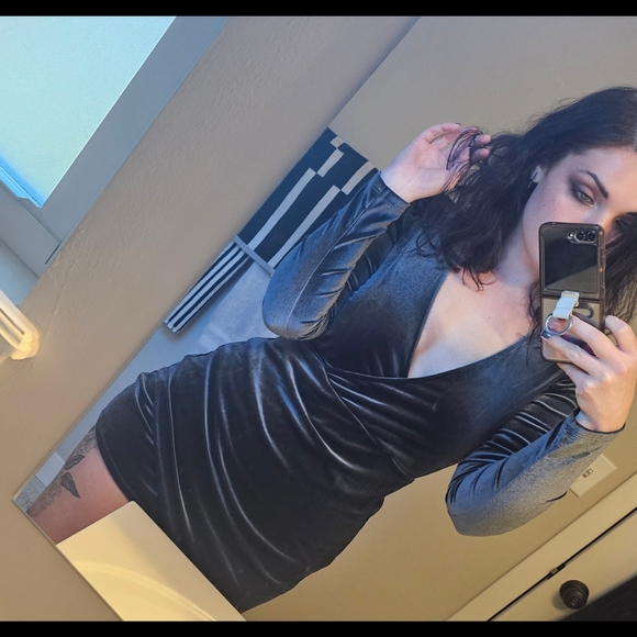 Velvet Long Sleeve Dress - Picture 2 of 5